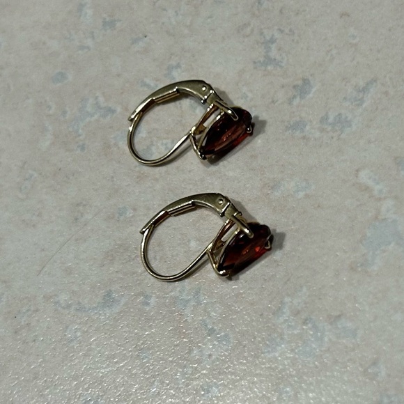 Elegant garnet 14k gold Earrings - Picture 5 of 5